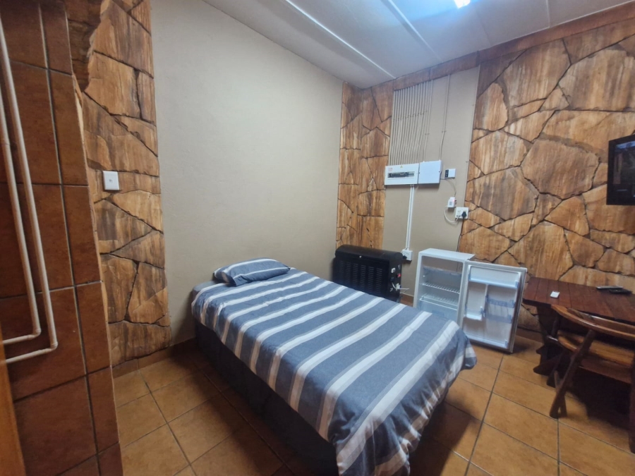 To Let 7 Bedroom Property for Rent in Kathu Northern Cape